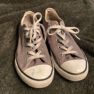 Converse-grey